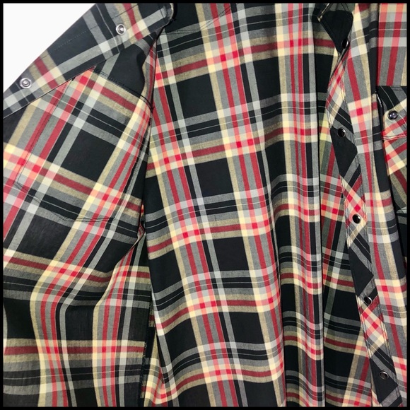 TheNorthFaceππXL Short Sleeve Flannel with 2 pockets snaps Red Gold Black - Picture 14 of 16